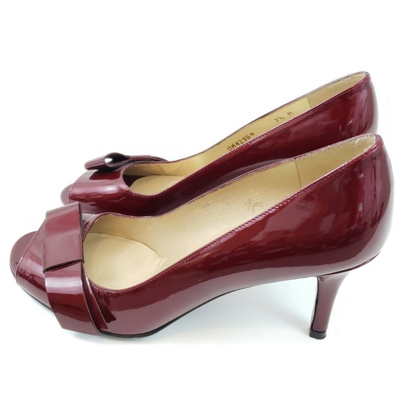 👠 Stuart Weitzman, Burgundy Bow Open-Toe Heels - Picture 6 of 10